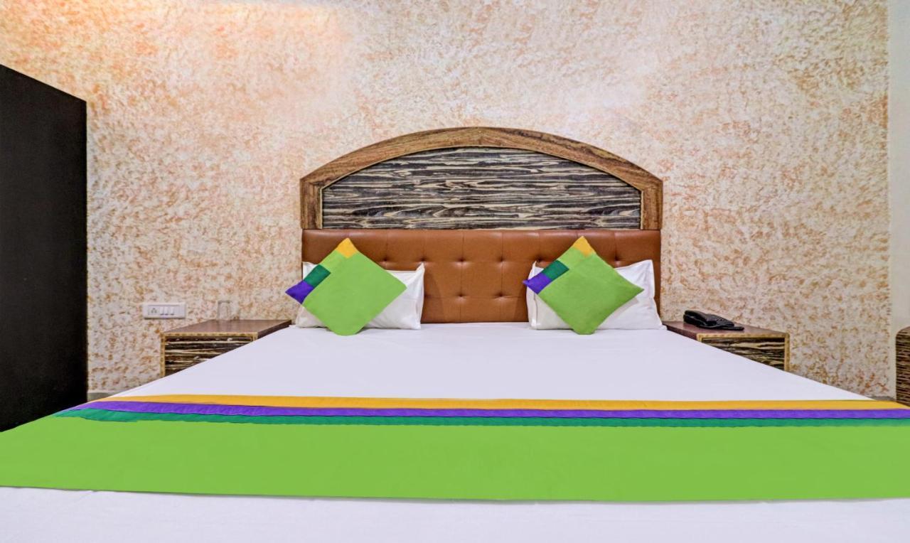 מטורה Treebo Trend Radha Palace מראה חיצוני תמונה