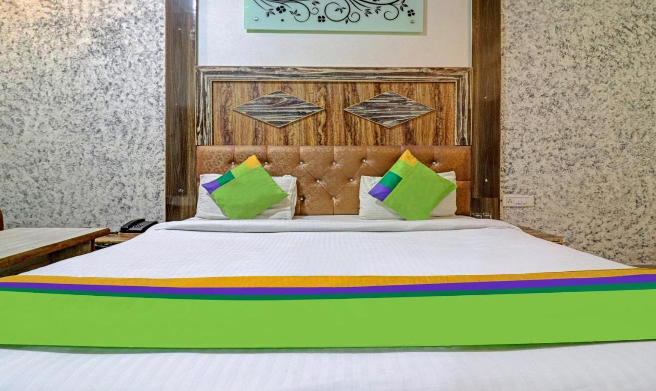 מטורה Treebo Trend Radha Palace מראה חיצוני תמונה