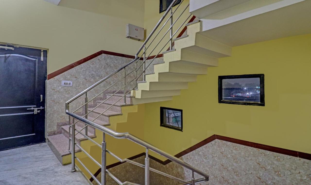 מטורה Treebo Trend Radha Palace מראה חיצוני תמונה