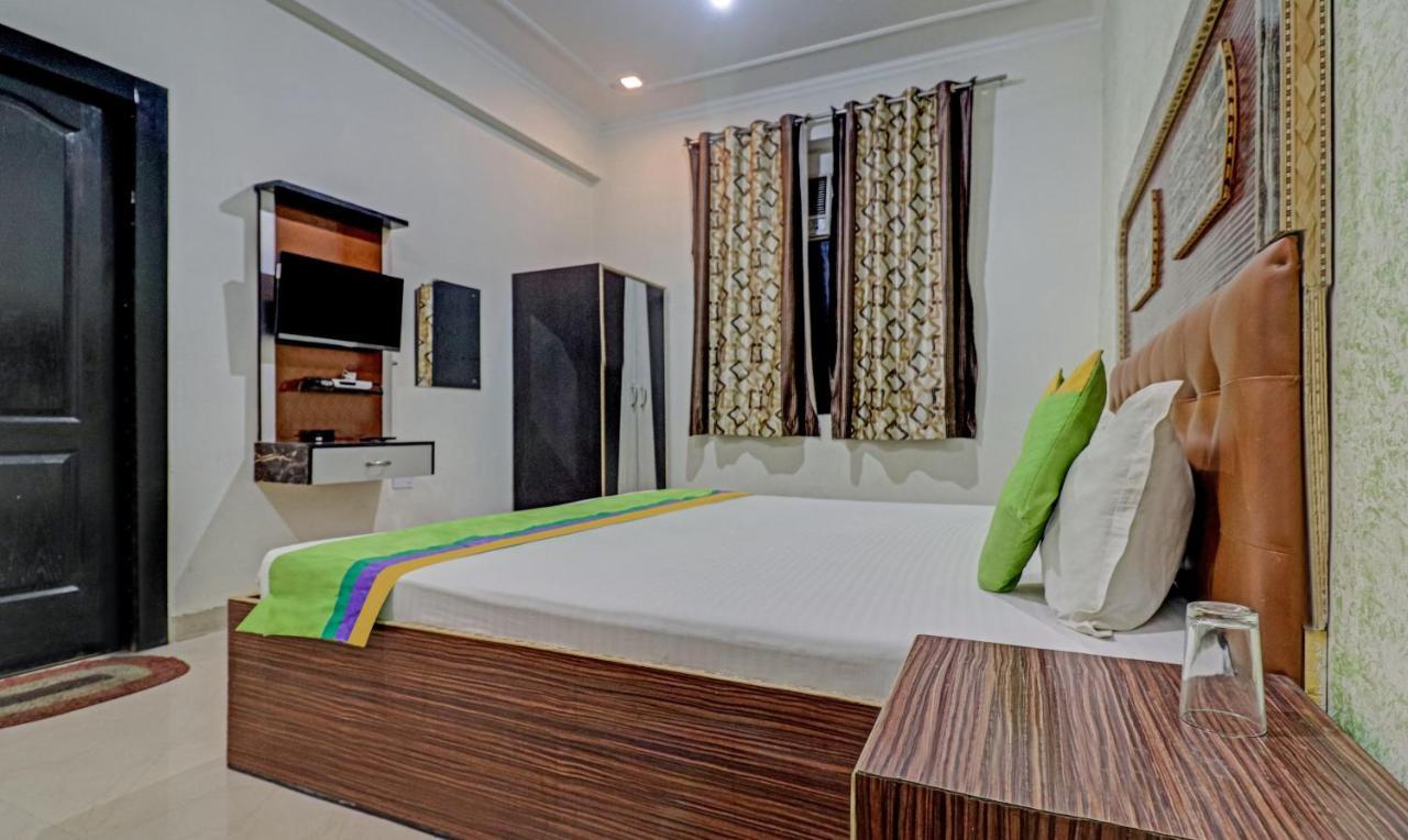 מטורה Treebo Trend Radha Palace מראה חיצוני תמונה